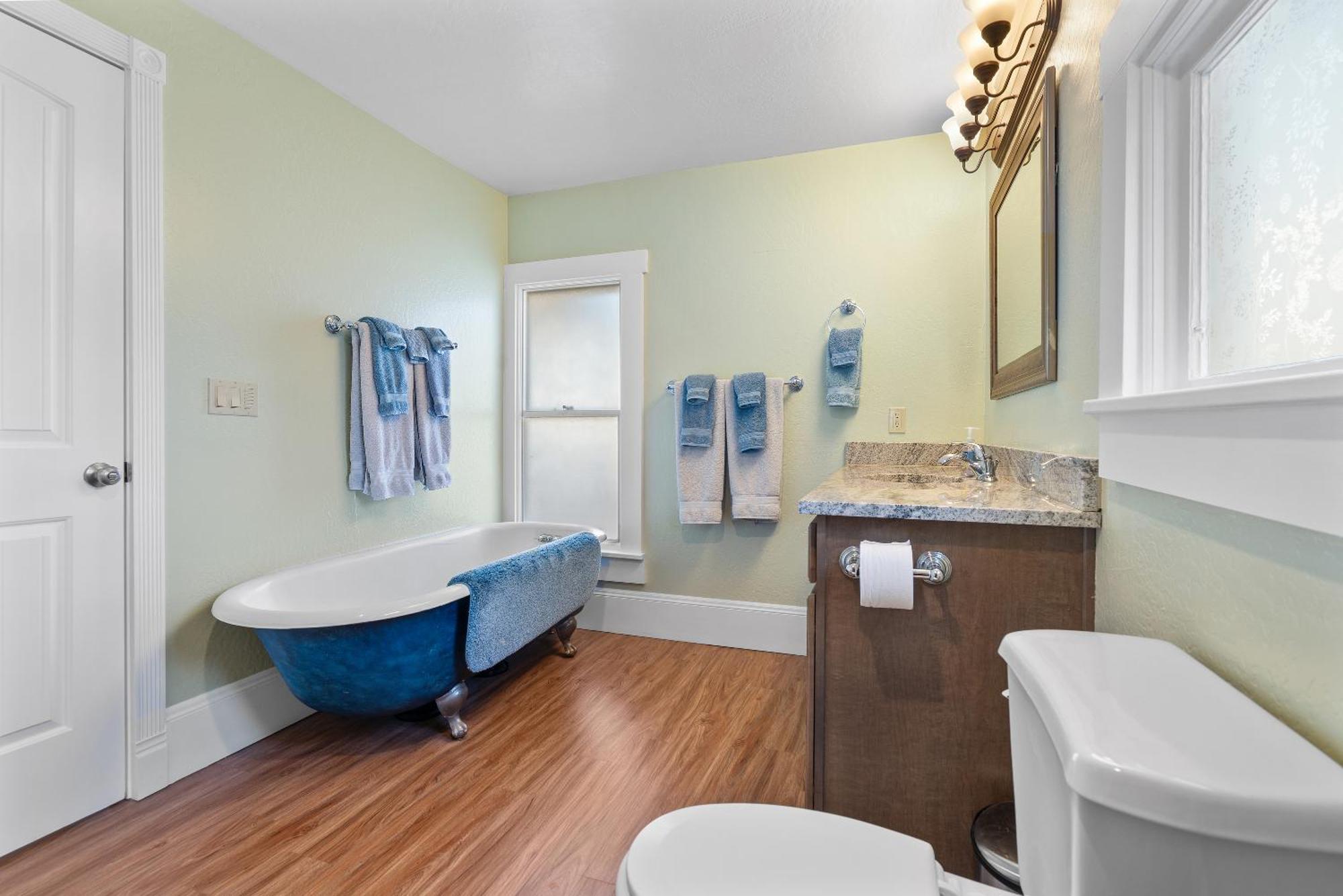 Pioneer Vacation Rentals - Pioneer North Suite Downtown Ashland Ngoại thất bức ảnh